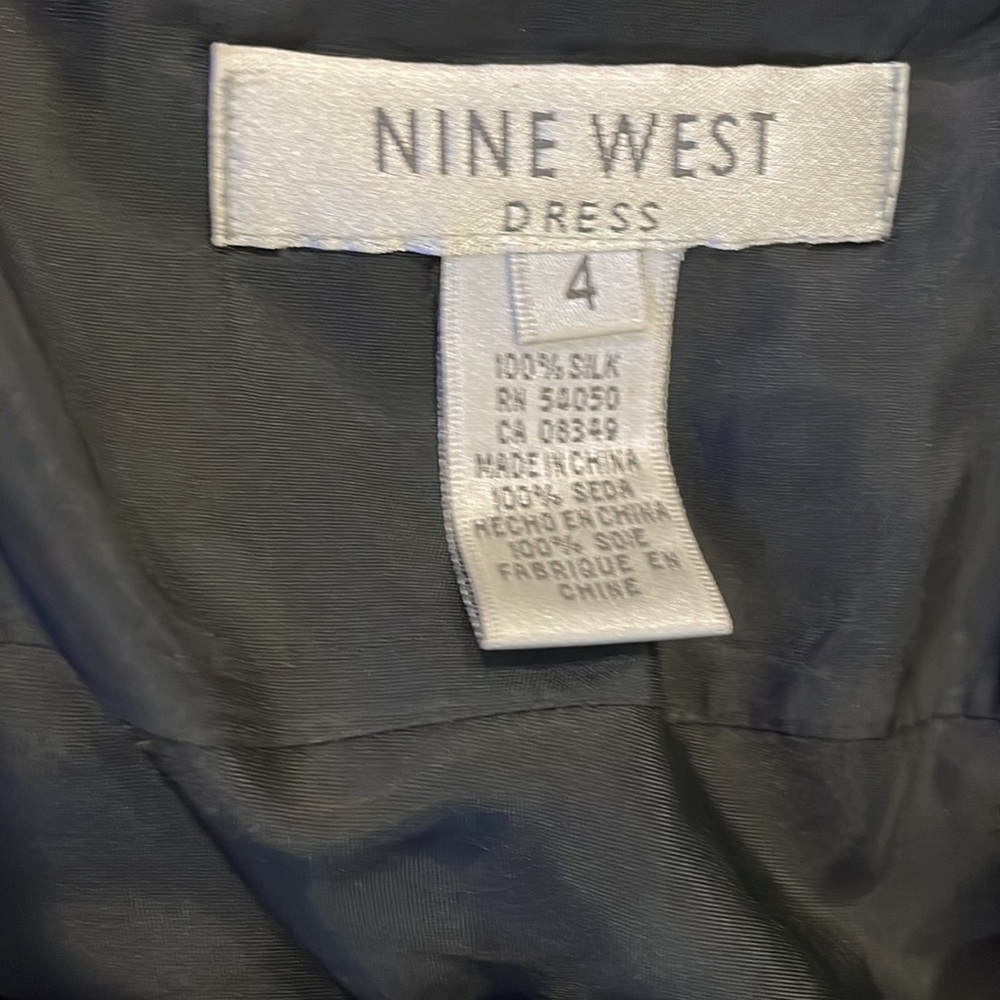 Vintage Nine West tiered silk cocktail dress - Picture 6 of 6